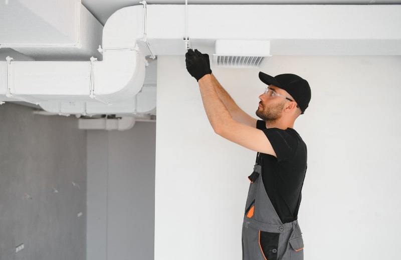 Kelembapan dan Ventilasi: Dua Hal yang Sering Diabaikan di Ruang Laundry