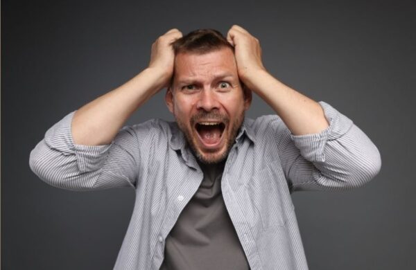 Tips Menangani Pakaian Pelanggan yang Rusak atau Hilang